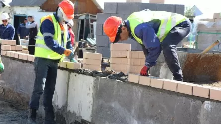 Паводки в Казахстане: строительство 357 новых домов началось в ЗКО