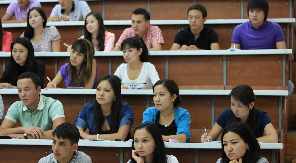 В Казахстане 15 вузов перестали существовать по причине качества преподавания