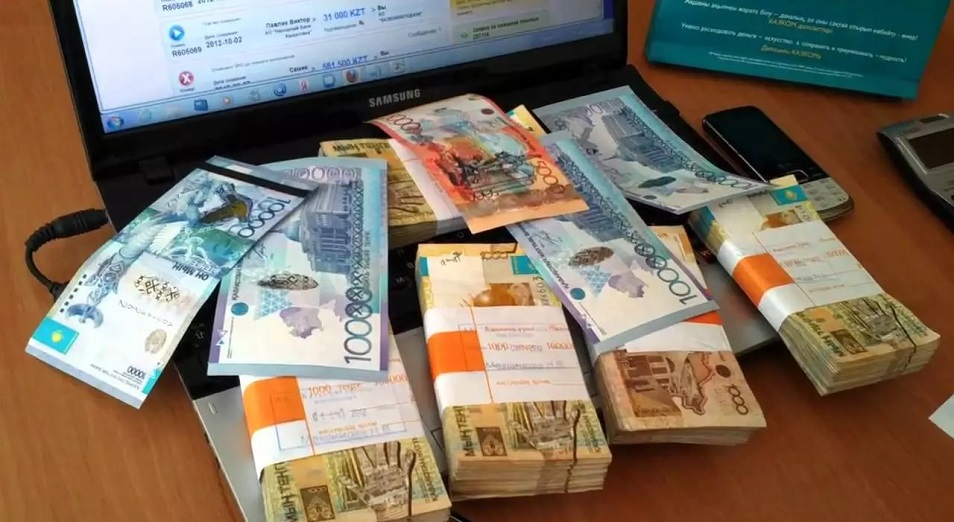За хищение 18,9 млн тенге осуждена главбух управления предпринимательства ВКО  