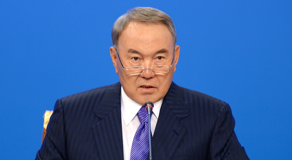 Назарбаев - Касымбеку: "Готовь три конверта!"