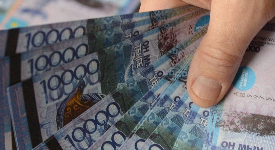 Павлодарские налоговики отделались штрафом за полученную взятку