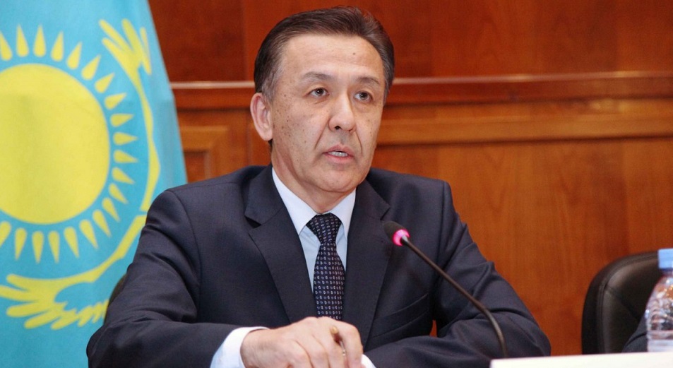 МОН приступил к работе по переходу на латиницу