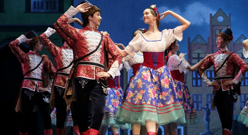 Культурная жизнь страны: осеннее «меню» казахстанских театров