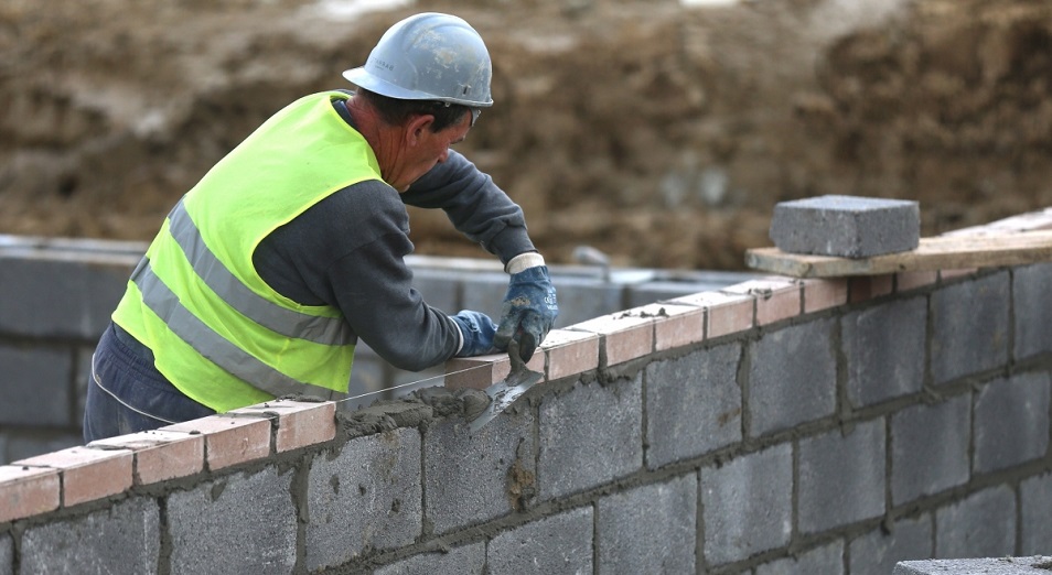 Шесть строительных компаний лишили лицензий в Алматы в 2021 году