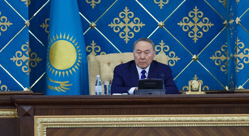 Нурсултан Назарбаев: «Возвращайте деньги и держите в Казахстане»