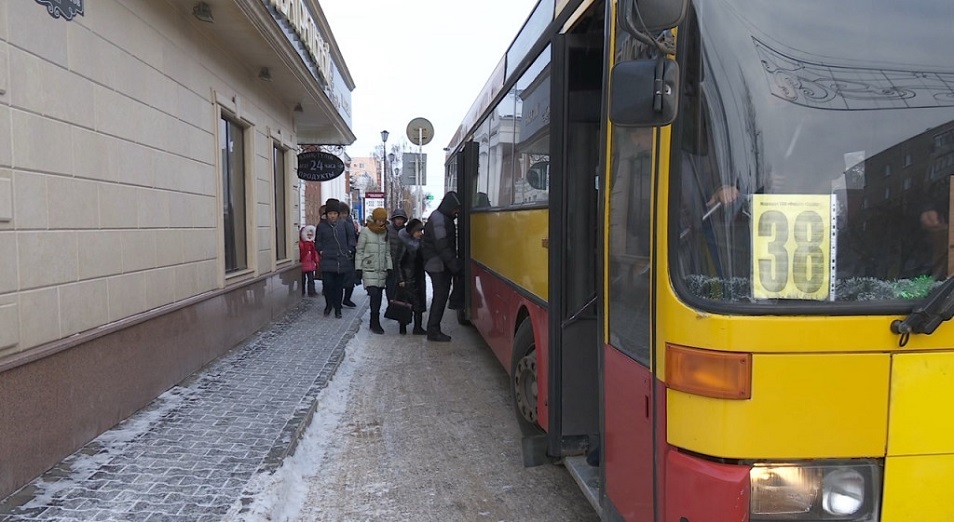 Автоперевозчики Актау предлагают поднять тариф 