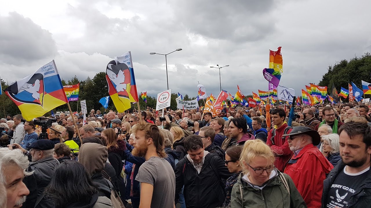 В Германии в результате столкновений демонстрантов задержаны около 300 человек