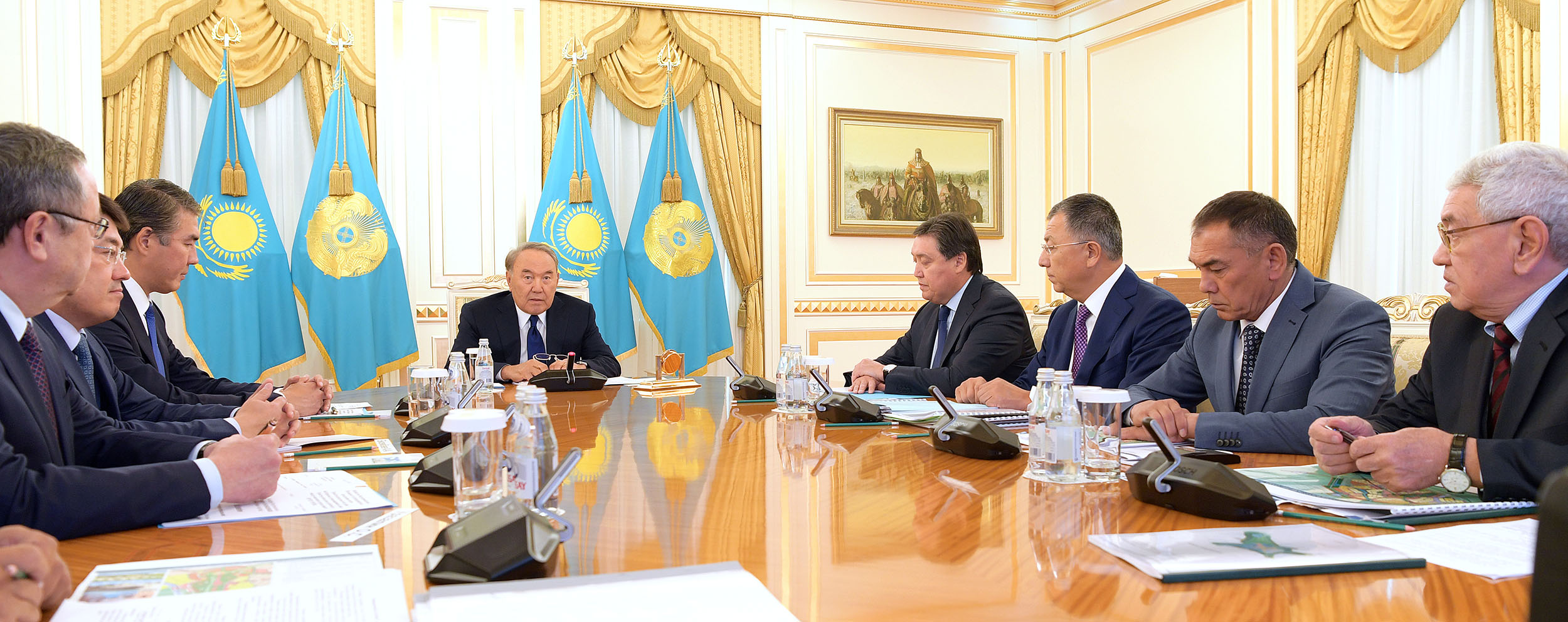 Нурсултану Назарбаеву доложили о планах развития Туркестана