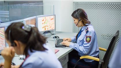 Алматыда «102» тұтқасында отыруға 32 оператор керек