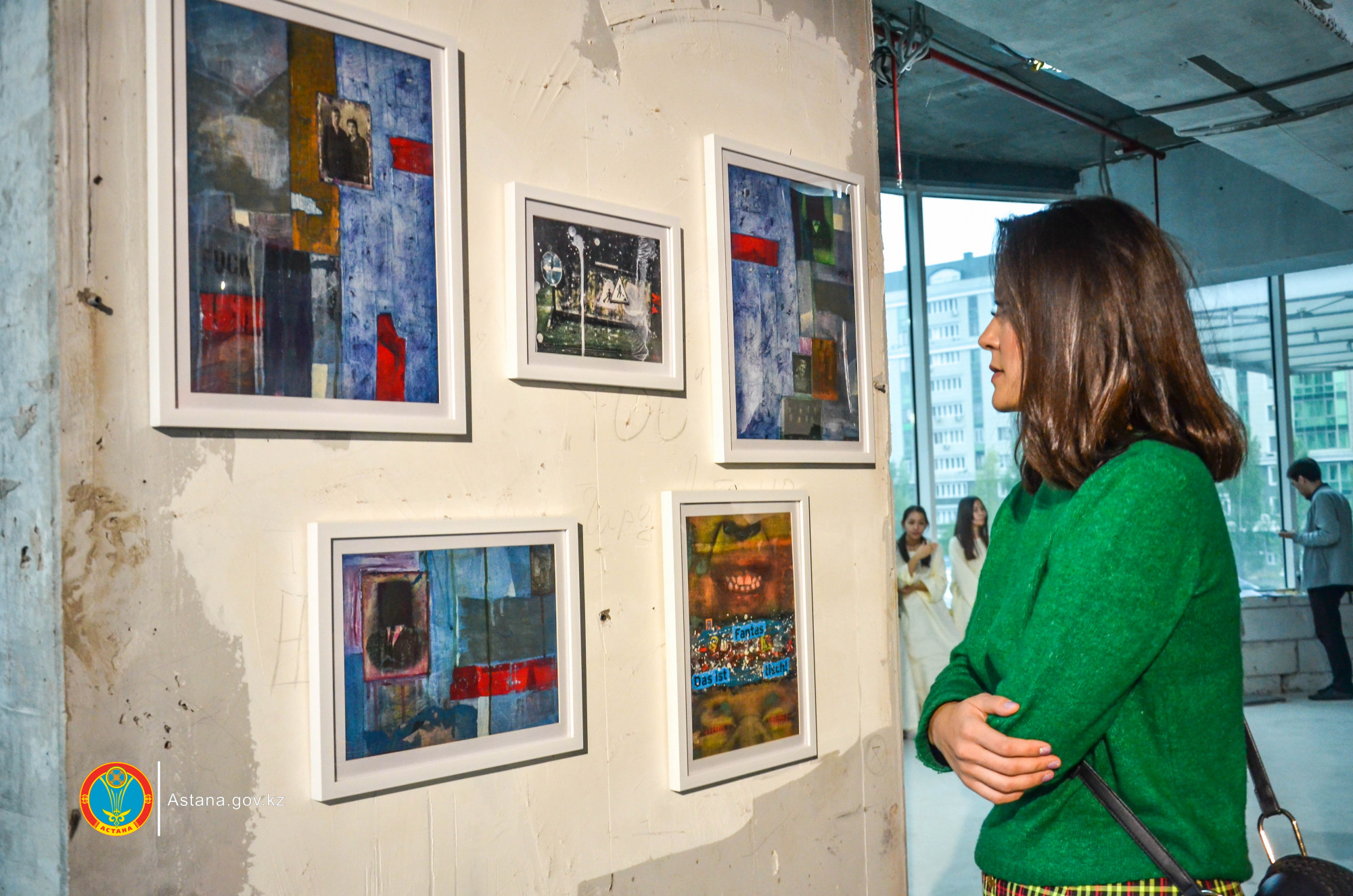 В Астане открылась уникальная выставка молодых художников 