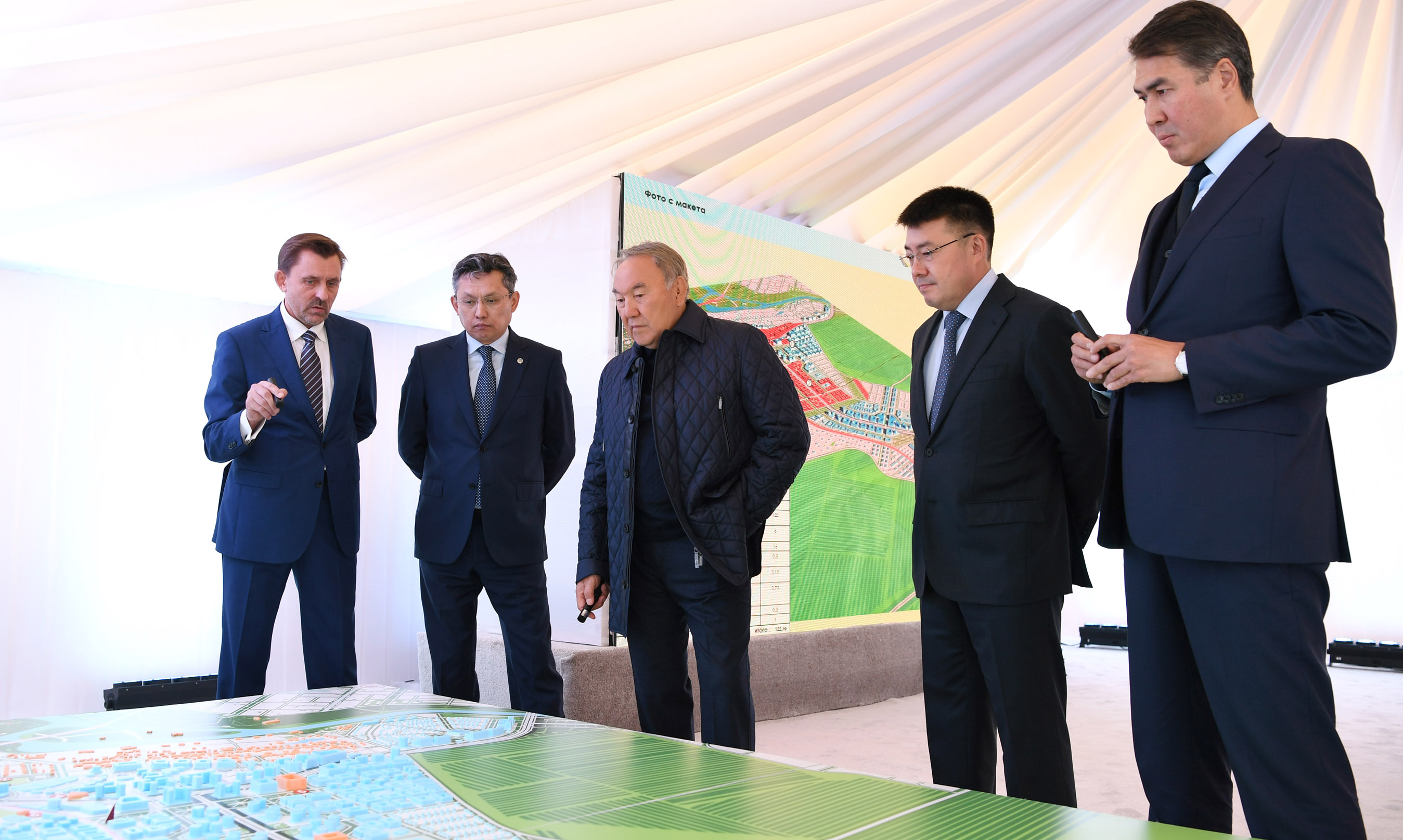 Президент РК указал на необходимость комплексного подхода при застройке Астаны