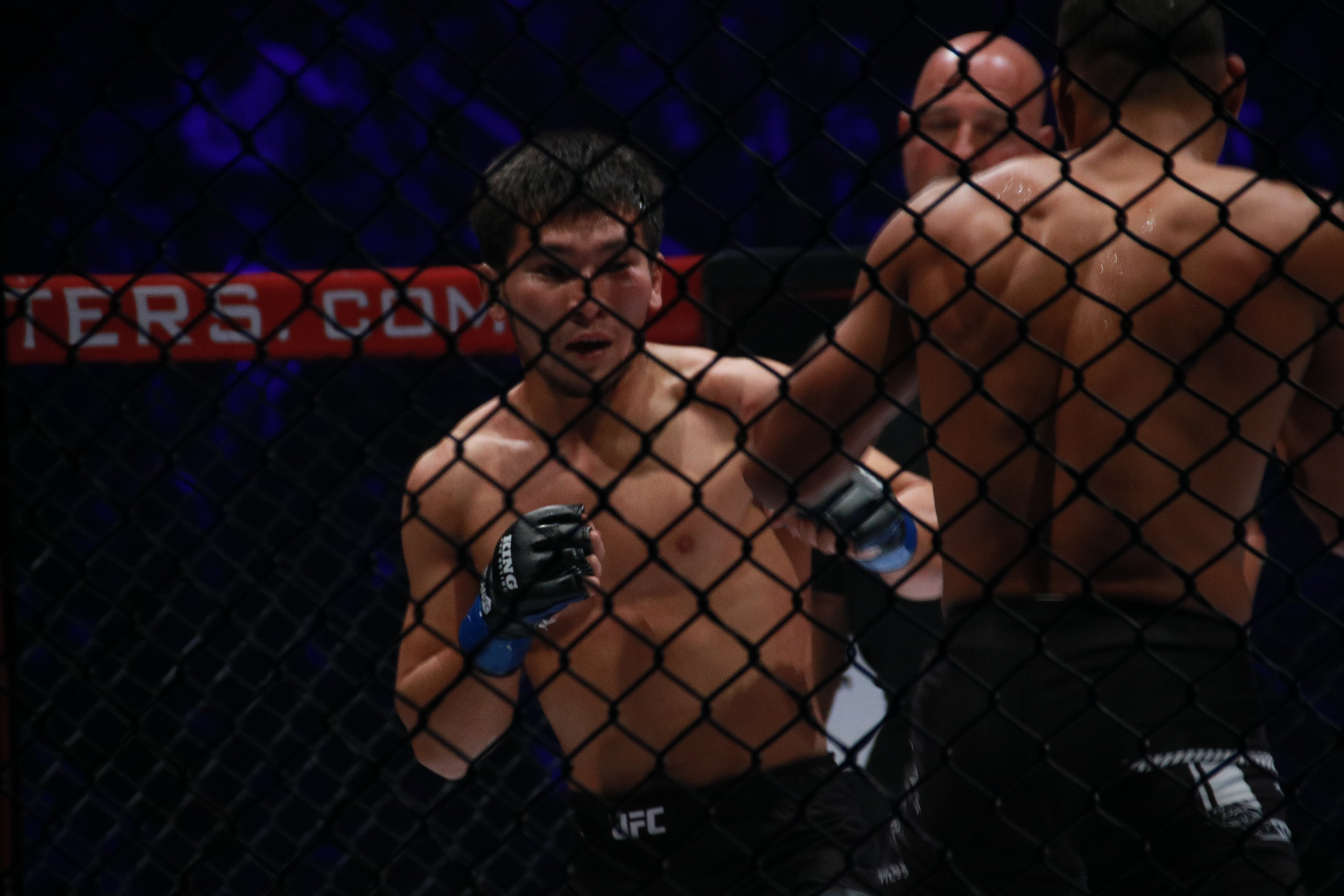 Бейбит Назаров проиграл в главном бою Titan FC 51 в Алматы