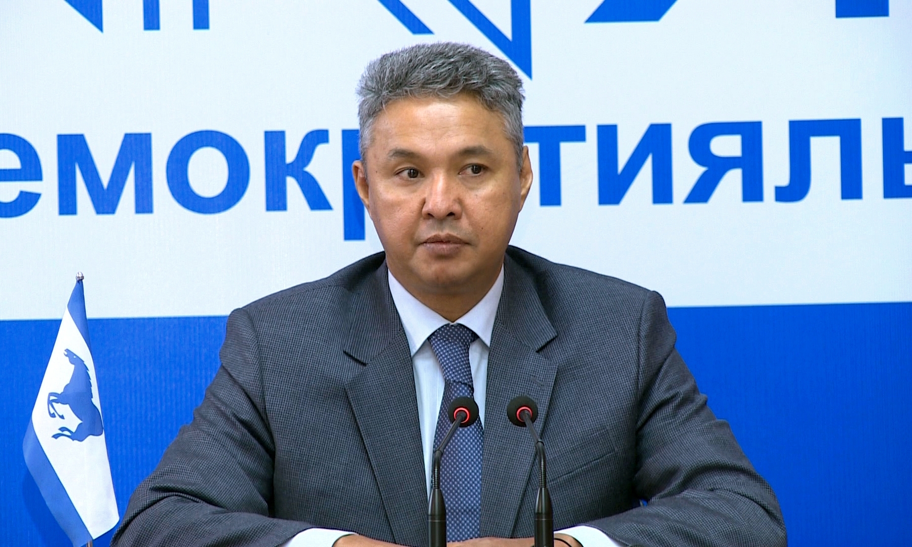 Партия "Ак жол" примет решение об участии в выборах президента Казахстана на съезде