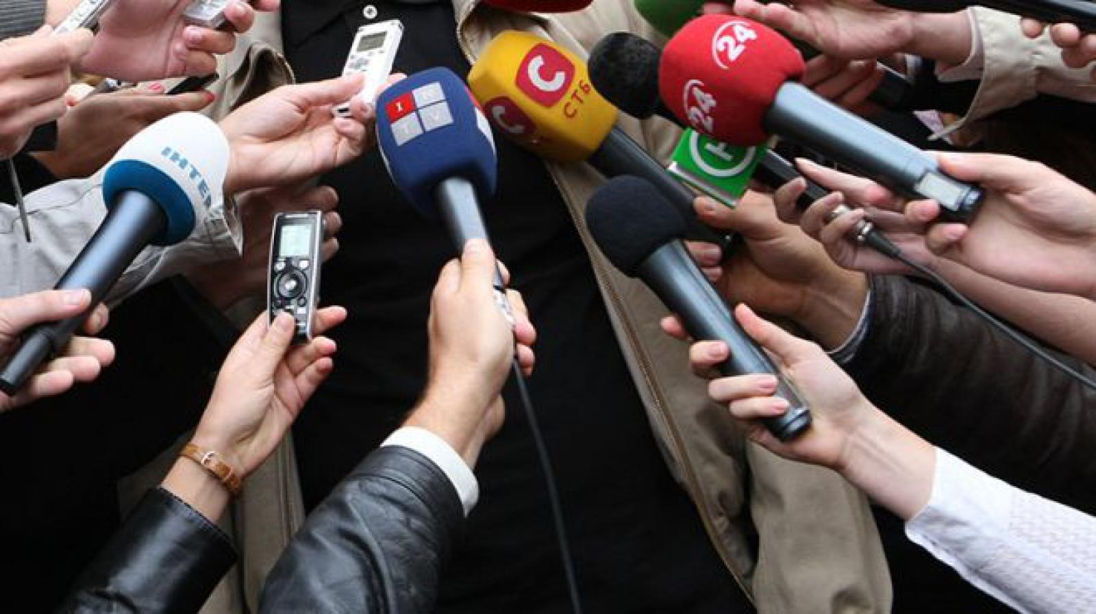 Новые правила аккредитации журналистов в РК пока не вступят в силу  