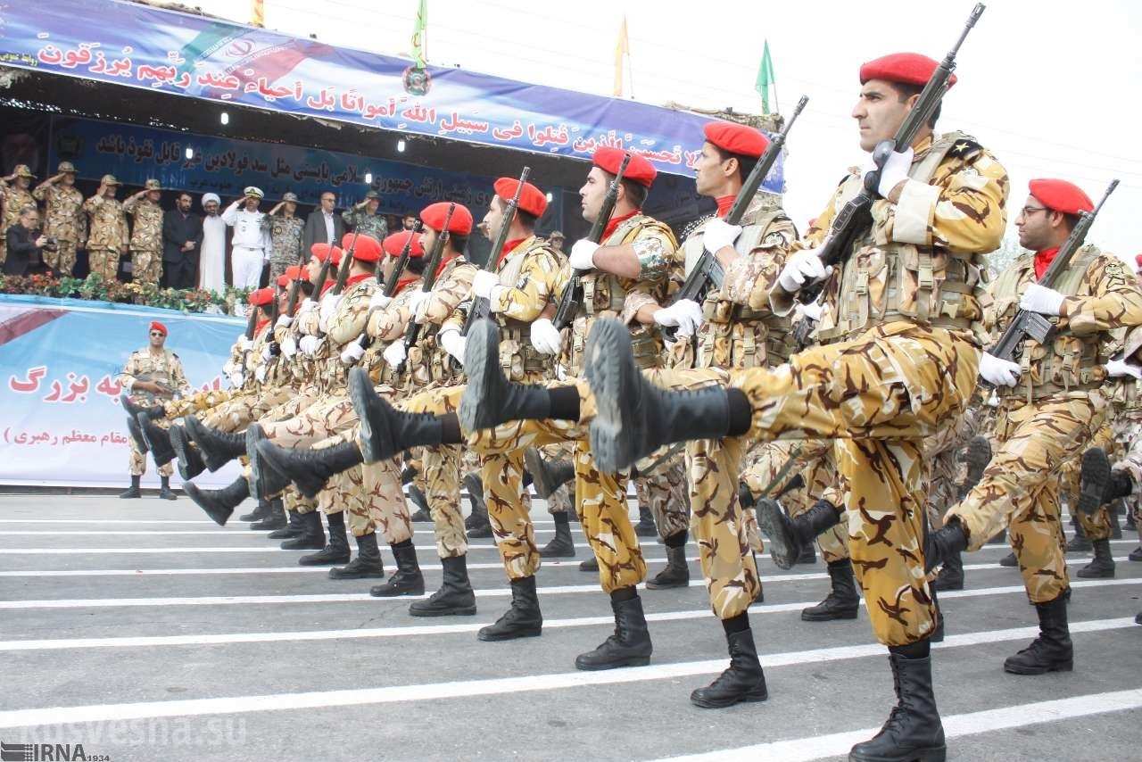 Иран на параде продемонстрировал новые типы военной техники и вооружения