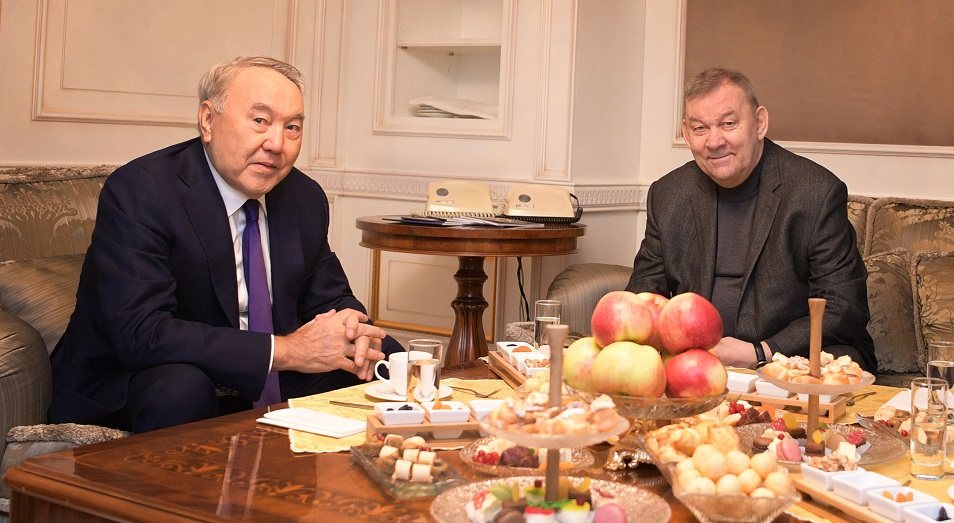Нурсултан Назарбаев посетил премьеру оперы "Евгений Онегин"