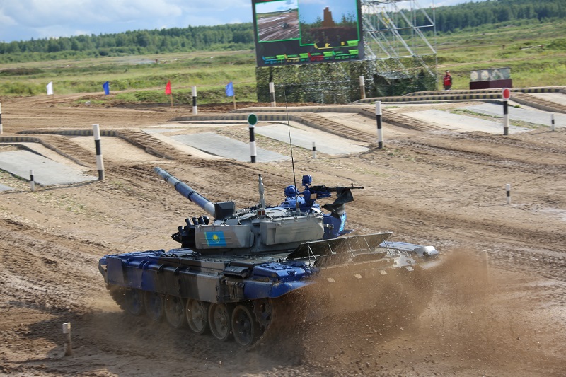 Казахстанские танкисты финишировали первыми на полигоне "Алабино"