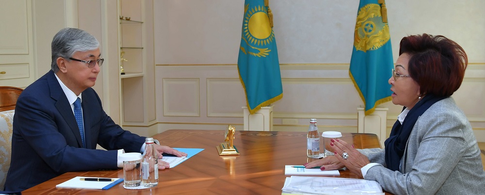 Президент Алматыда Ұлттық кеңес мүшелерімен кездесті  