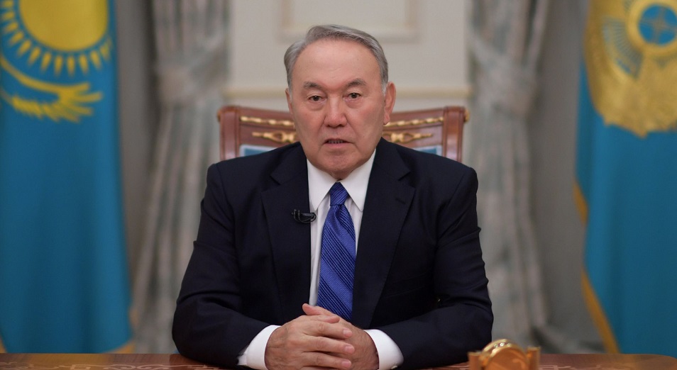 Нұрсұлтан Назарбаев президенттік өкілеттігін тоқтатты