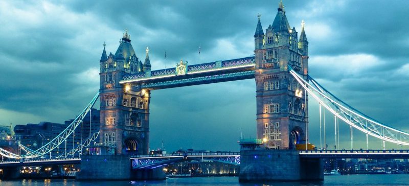 Британская полиция застрелила человека на Лондонском мосту