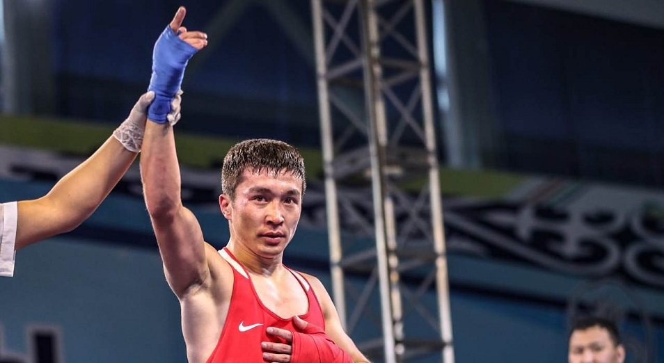 ЧА-2019 по боксу: казахстанцы на старте выиграли семь боев из восьми
