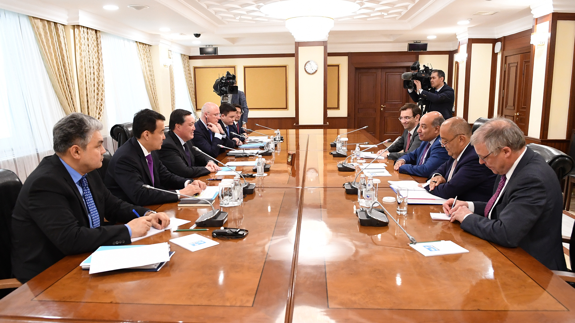 Премьер-министр РК Аскар Мамин обсудил с главой ЕБРР перспективы расширения сотрудничества