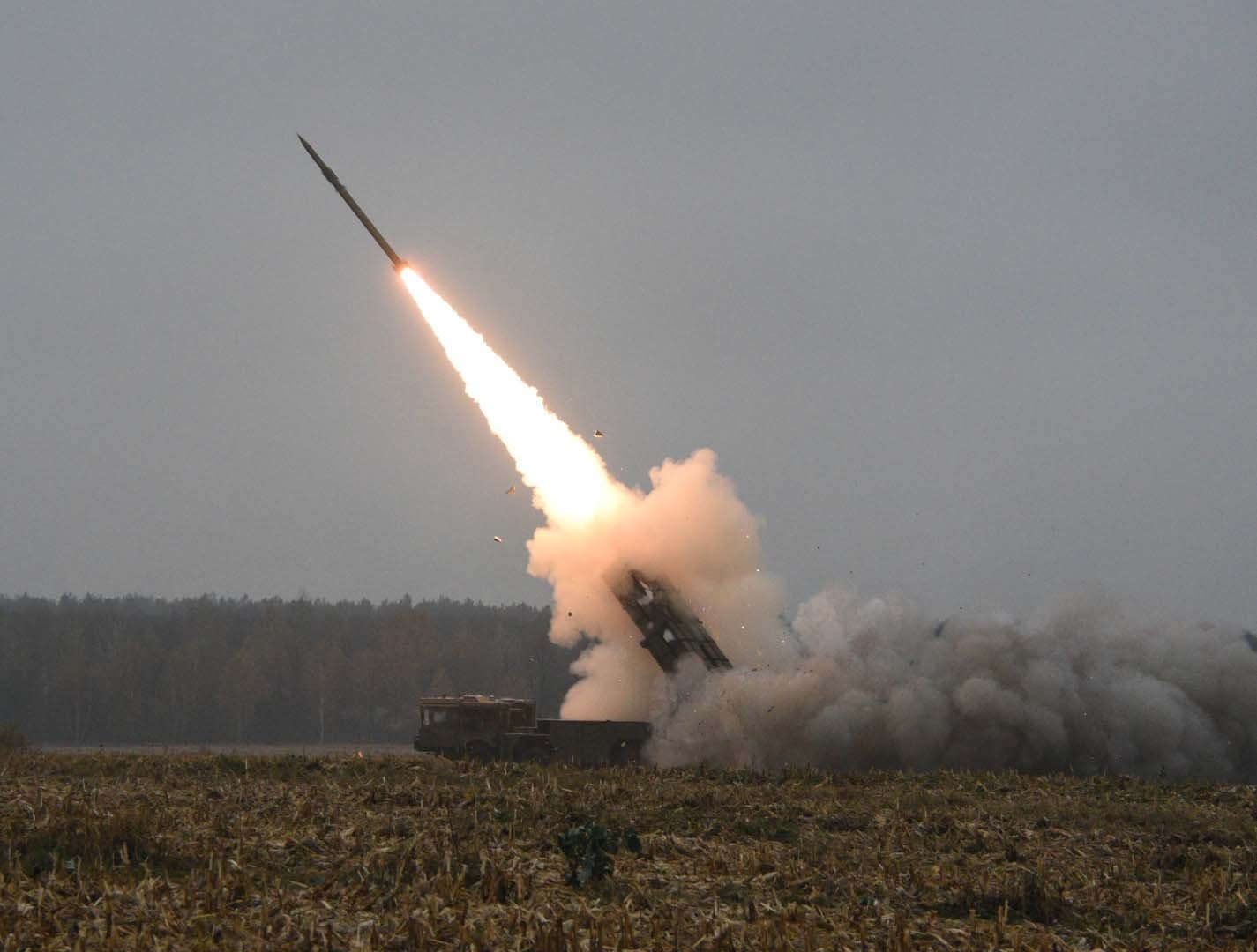 Белорусские военные выполнили боевые пуски из "Полонеза" на полигоне Сары-Шаган в Казахстане