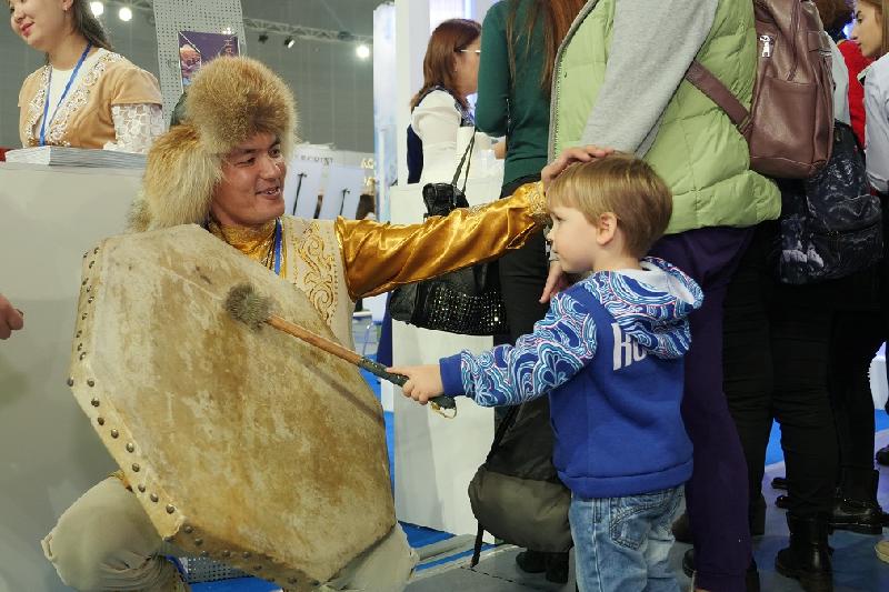 Казахской кухней удивили на туристической выставке в Сочи