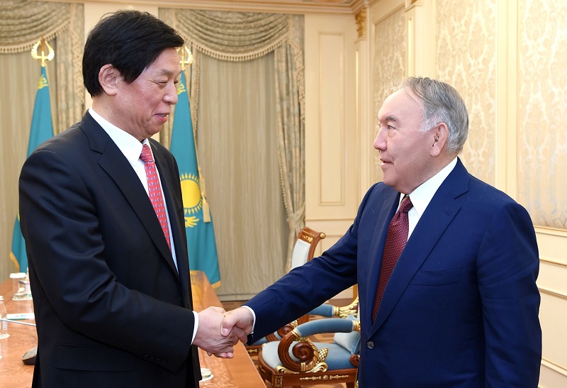 Нурсултан Назарбаев встретился с Ли Чжаньшу