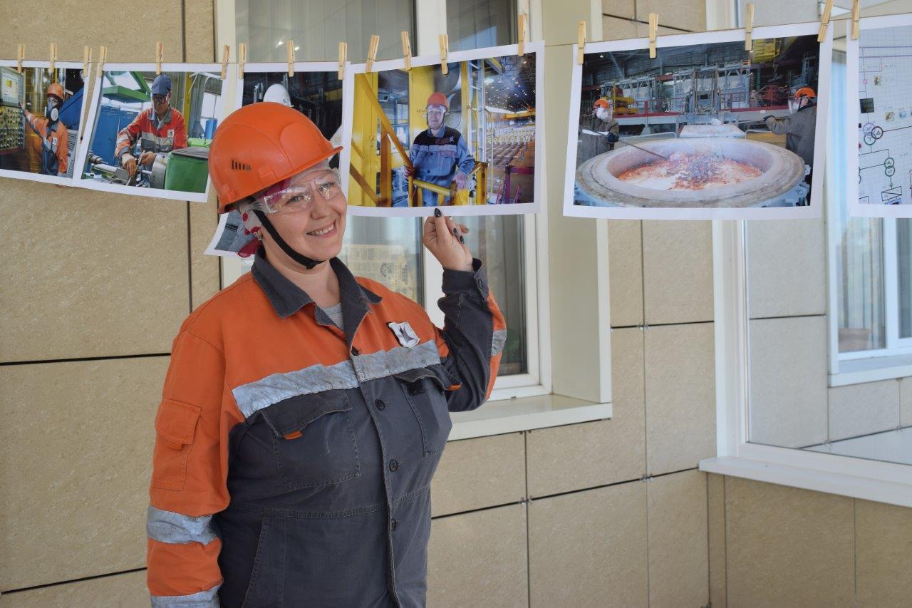 Казахстанский электролизный завод на фотовыставке представил эксклюзивные кадры производства