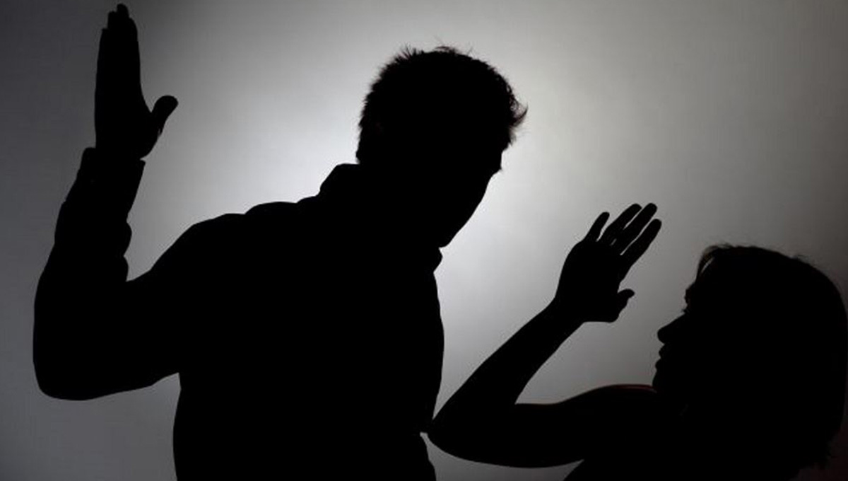 Инспектор по защите женщин – о бытовом насилии: Проще выселять агрессора из дома 