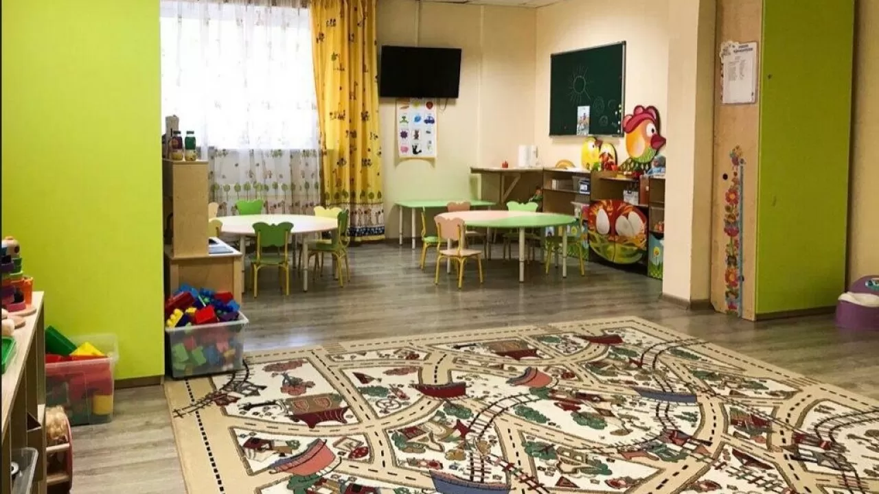 Алматыда балаларды ұрып-соққан бөбекжай тәрбиешісіне қатысты іс қозғалды