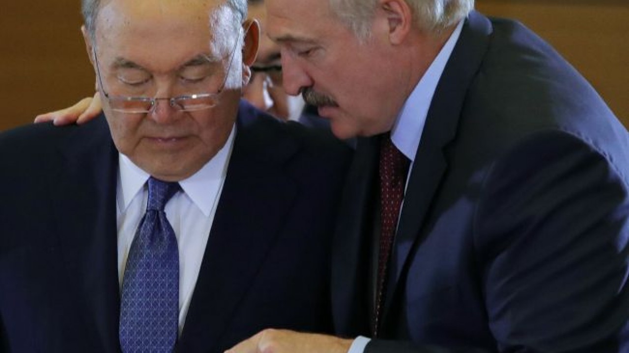 Лукашенко мен Назарбаев не туралы сөйлесті?