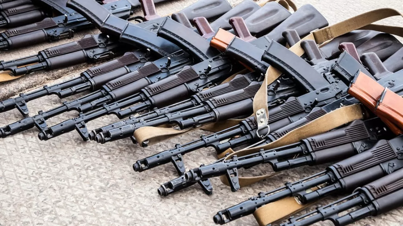 Склад с незарегистрированным оружием обнаружили полицейские в Акмолинской области