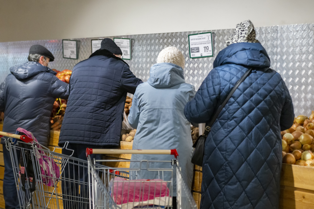 Какие меры принимают власти Алматы для сдерживания цен на продукты?