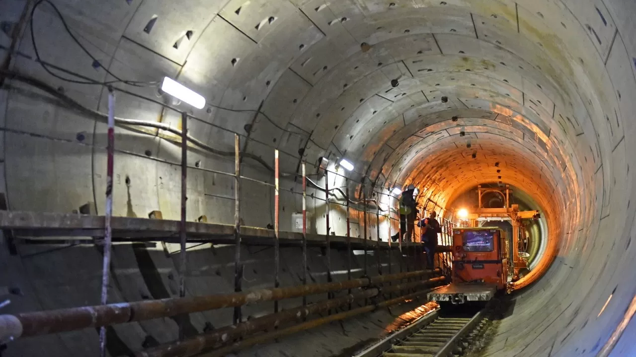 Алматыда "Сарыарқа" және "Момышұлы" метро стансалары қашан іске қосылады?