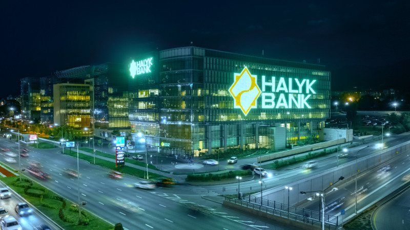 Halyk Bank қаза тапқан күштік құрылым қызметкерлерінің отбасына көмектеседі 