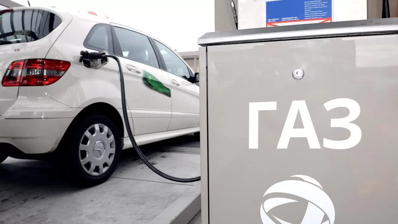 Почти 8% всех зарегистрированных легковых автомобилей в РК используют газ в виде топлива