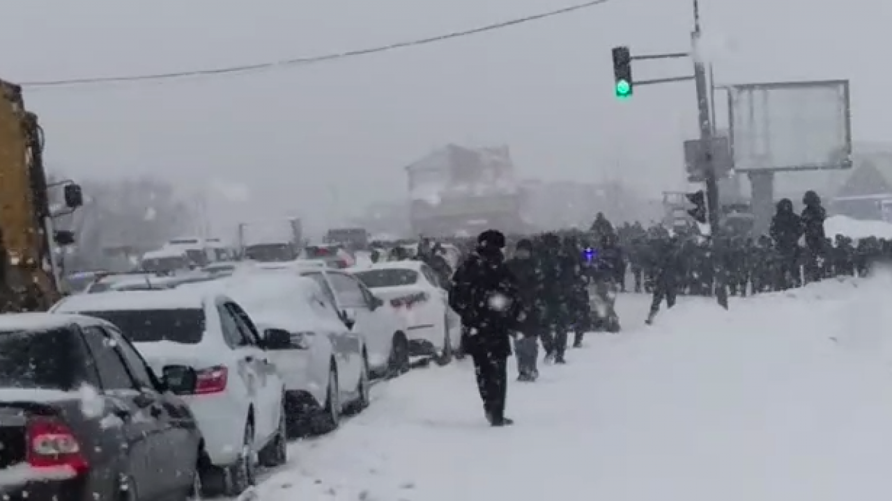 В Уральске митингующие не захотели говорить с властями