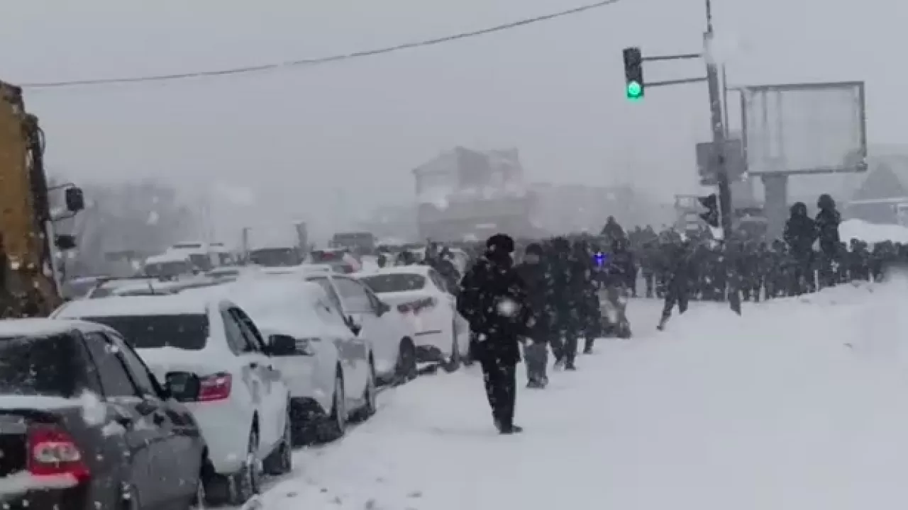 В Уральске митингующие не захотели говорить с властями