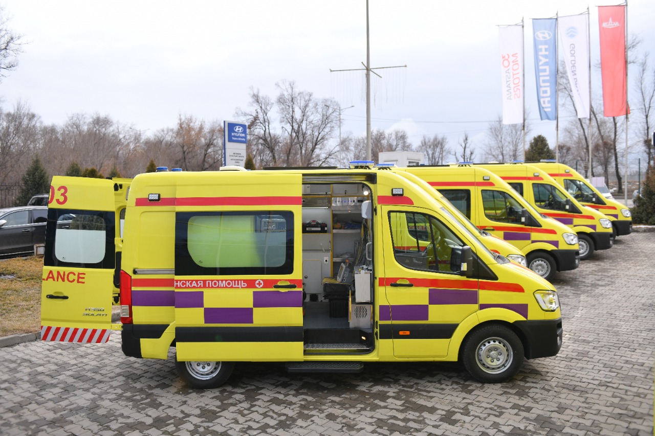 Автопарк скорой помощи Алматы пополнился новыми реанимобилями