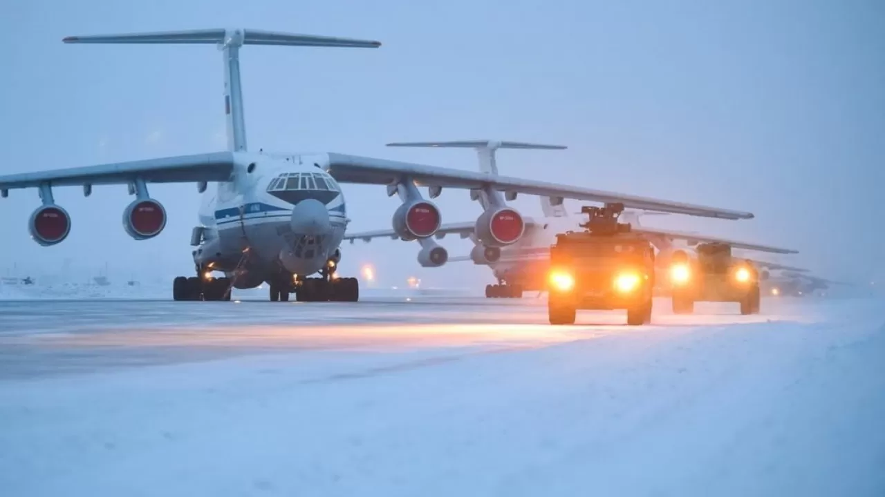 40 самолетов с российскими миротворцами вернулись в РФ из Казахстана
