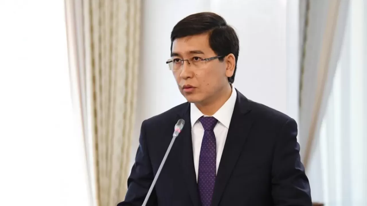 Министр просвещения поздравил казахстанских педагогов с Днем учителя