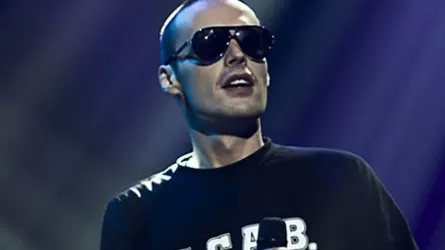 Стало известно, почему российский рэп-исполнитель Гуф перенес свои концерты 