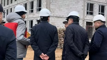 Аймагамбетов лично инспектирует строительство школ в Косшы
