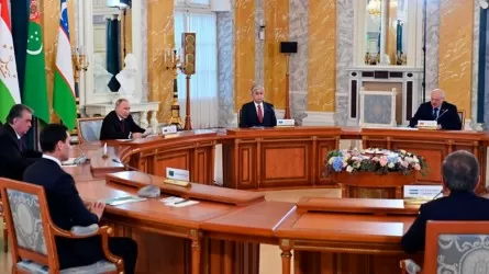 Орыс тілін ілгерілету қорын құруға Қазақстан неге бастамашы болды?