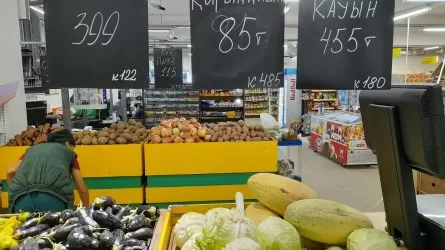 В Актобе продолжают дорожать продукты, включая социально значимые