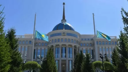 Казахстан с государственными визитами посетят эмир Катара и президент Турции