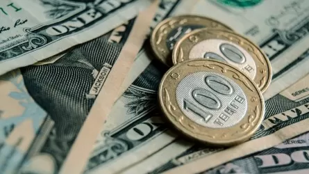 Тенге укрепляется по итогам недели к основным валютам