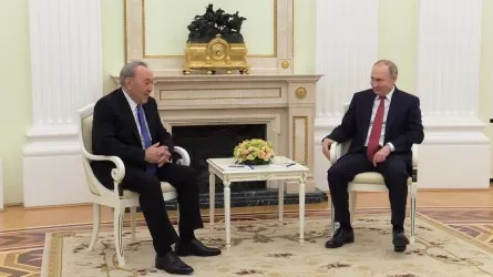 Назарбаев поздравил Путина по телефону